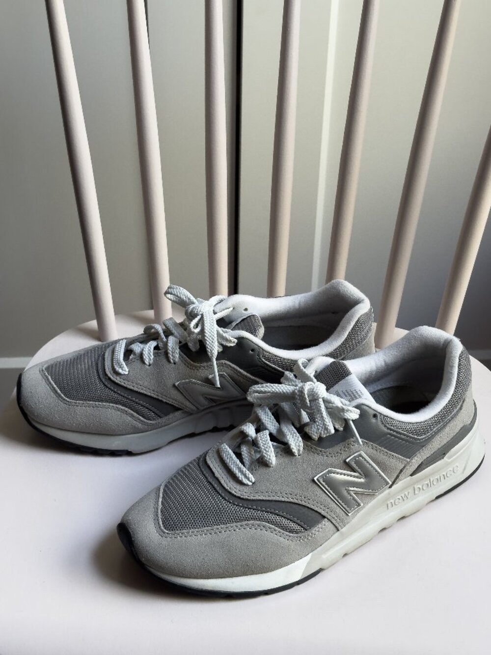 New Balance 997H Grey Suede Low Top Sneakers Size 10.5 US W / EU 42